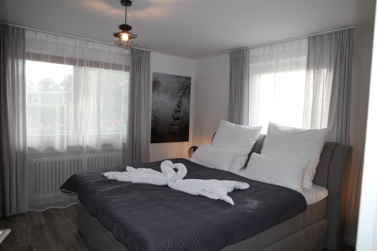 Gaestehaus Zum Rhein Rheinhausen Zewnętrze zdjęcie